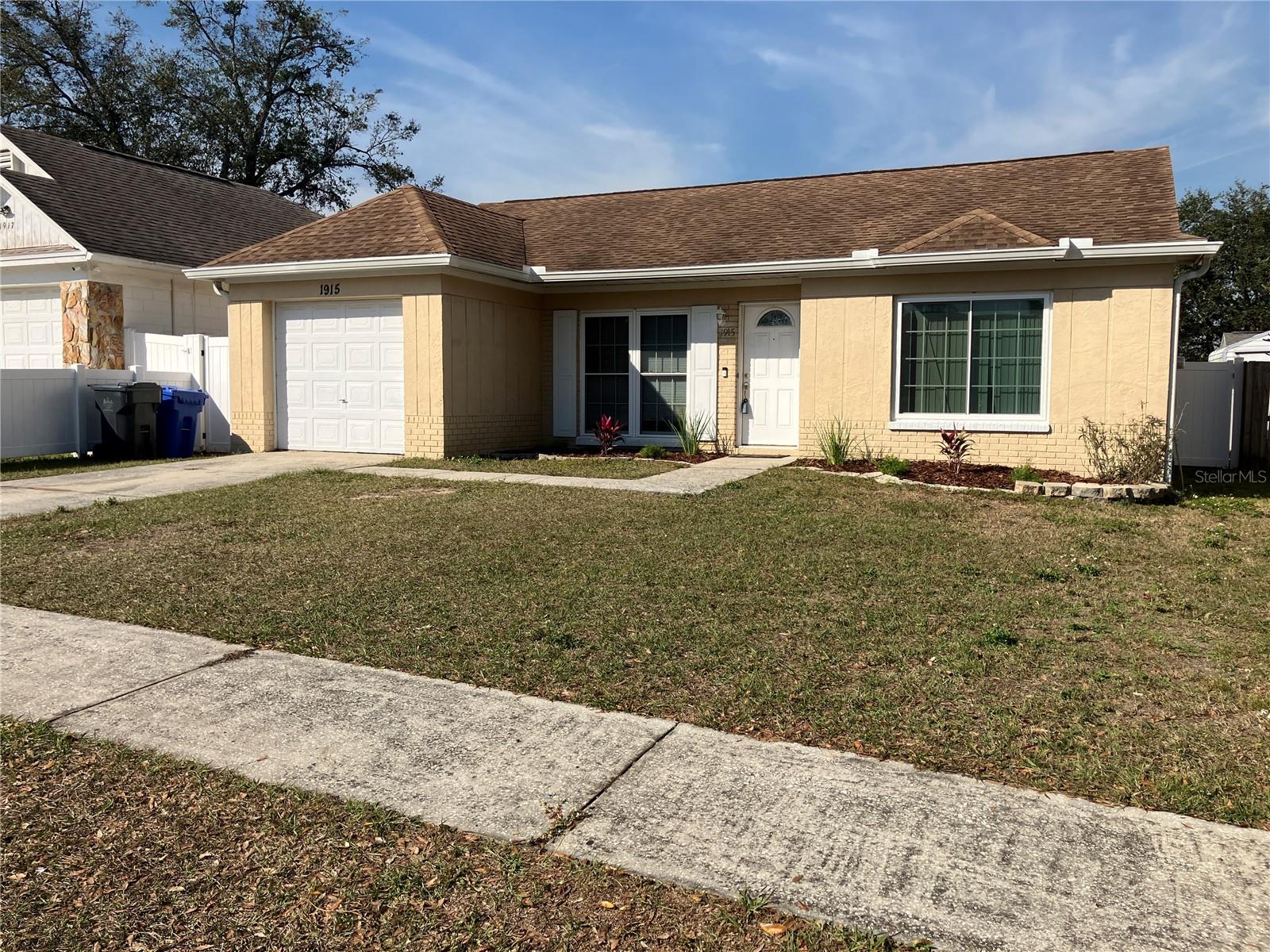 1915 CROWN PARK DR, VALRICO, FL, 33594