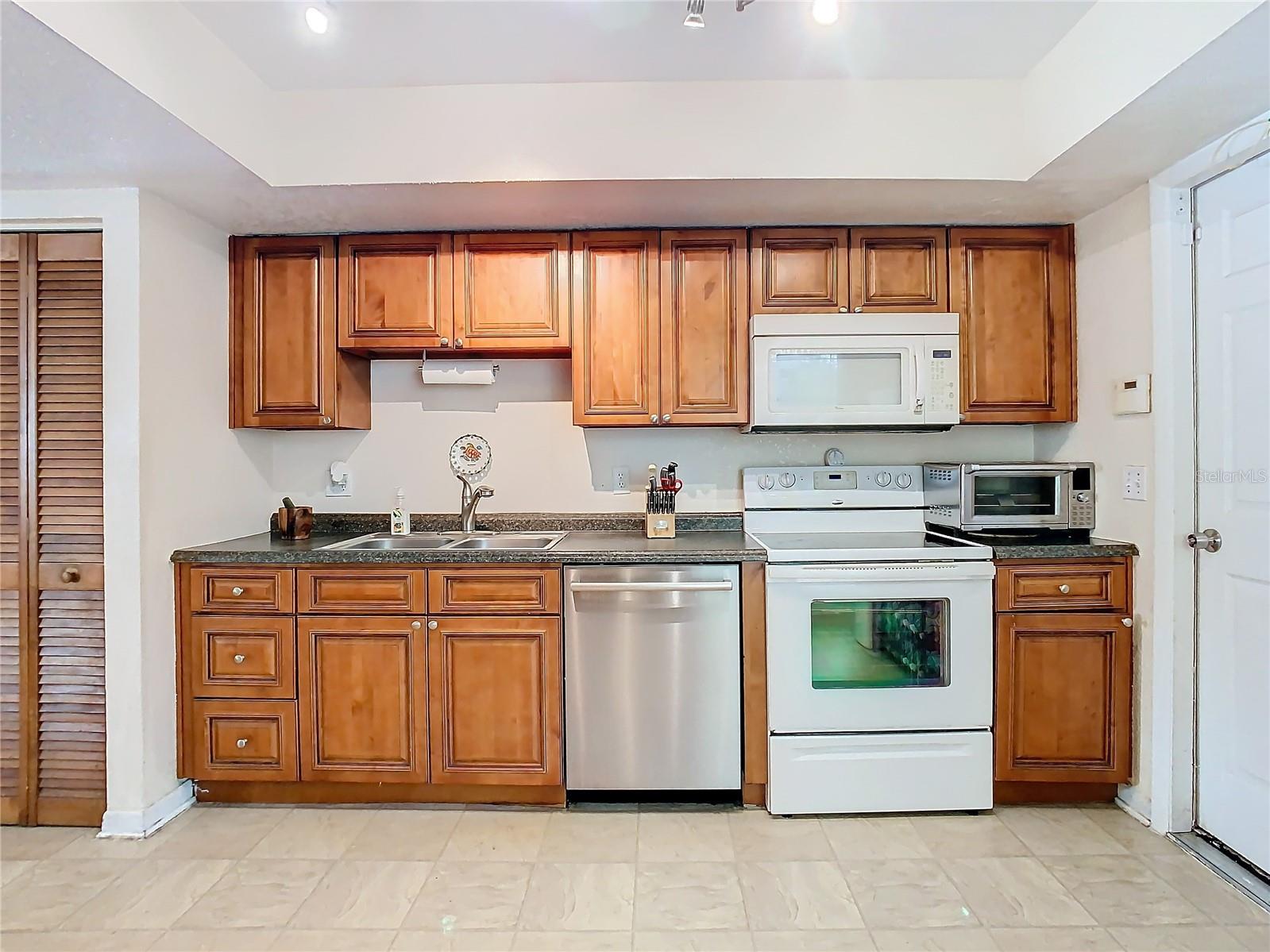 4209 E 98TH AVE, TAMPA, FL, 33617