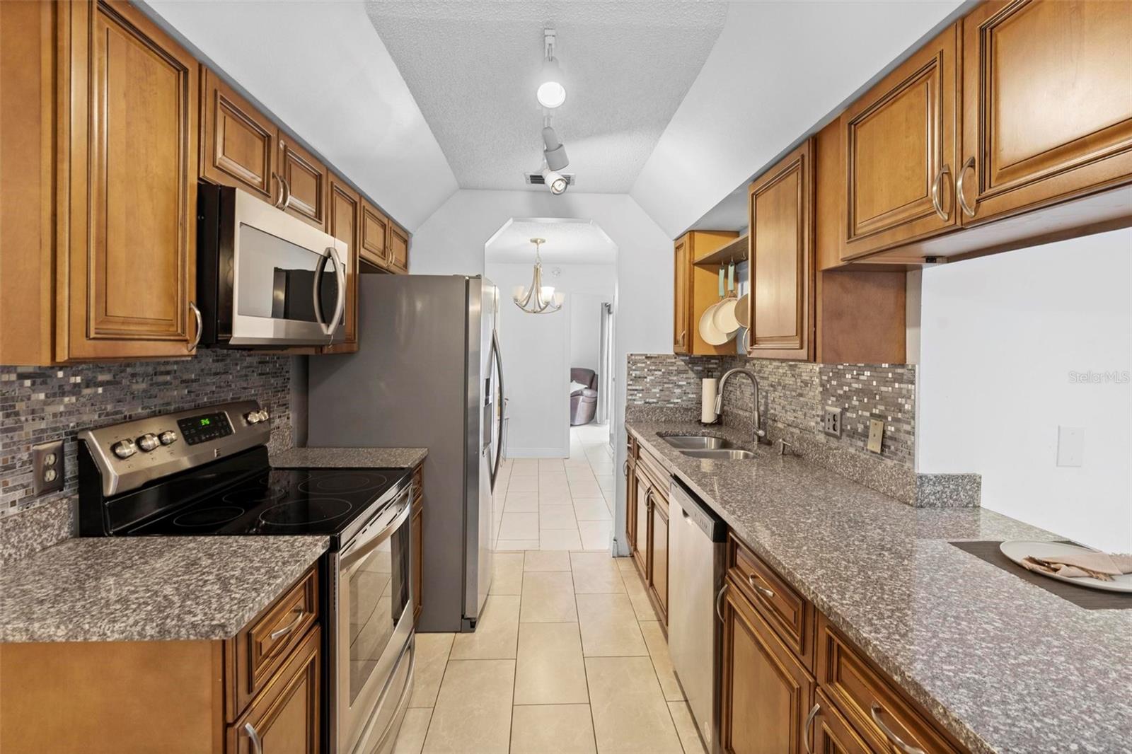 461 PROVIDENCE BLVD, DELTONA, FL, 32725