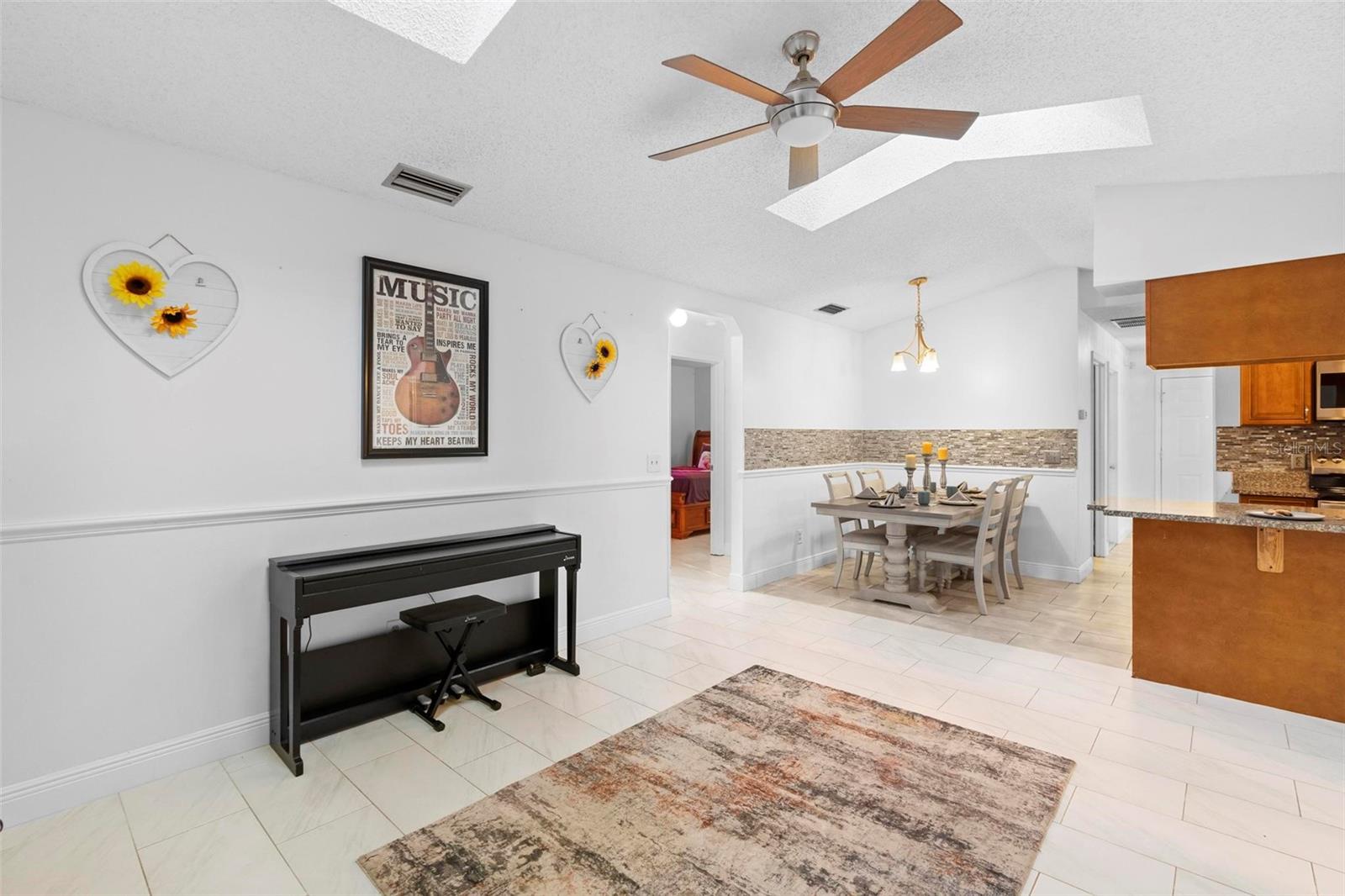 461 PROVIDENCE BLVD, DELTONA, FL, 32725