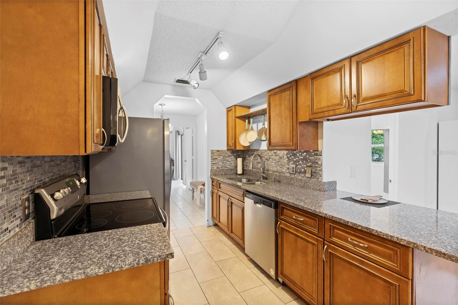 461 PROVIDENCE BLVD, DELTONA, FL, 32725