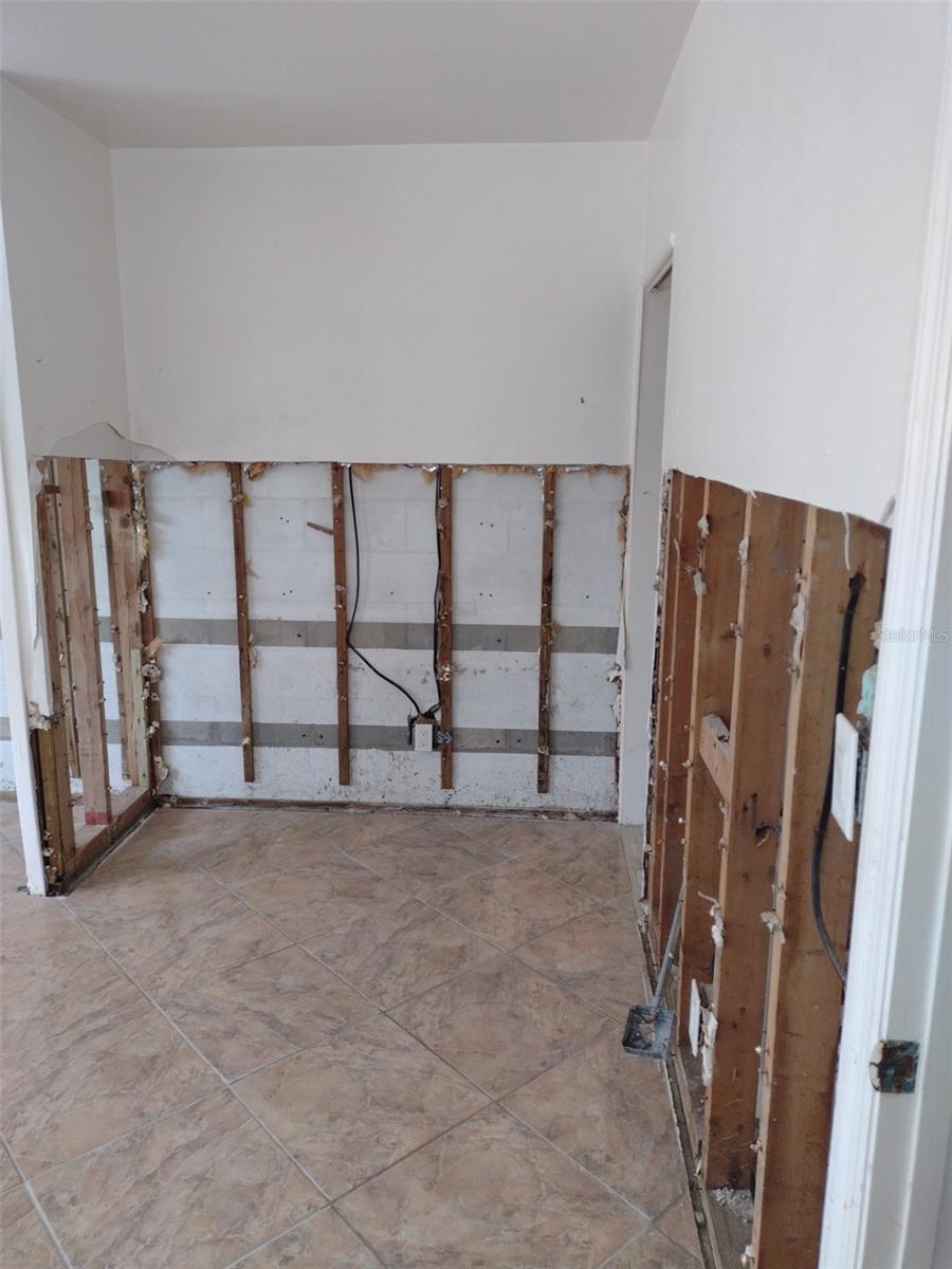 14310 N BAYSHORE DR, MADEIRA BEACH, FL, 33708