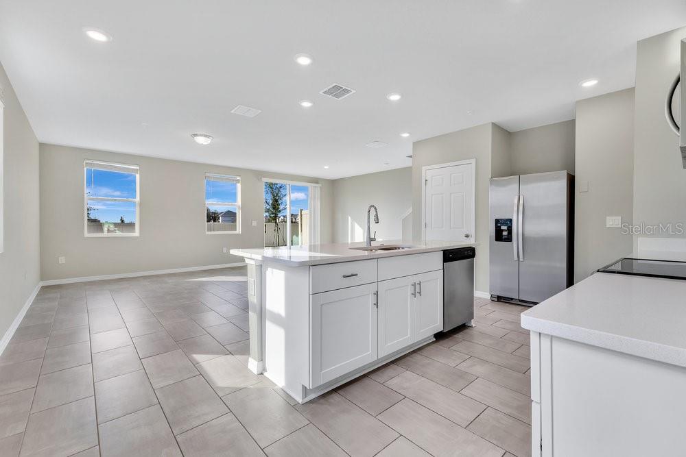 984 DESERT CANDLE DR, OCOEE, FL, 34761