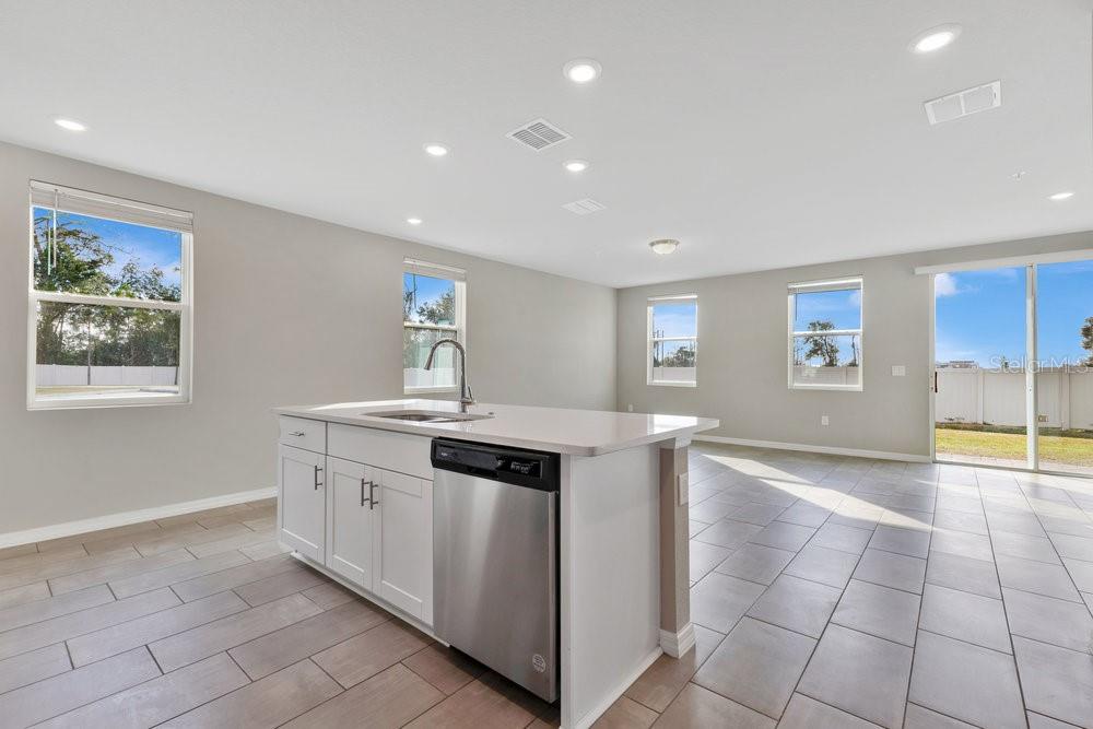 984 DESERT CANDLE DR, OCOEE, FL, 34761
