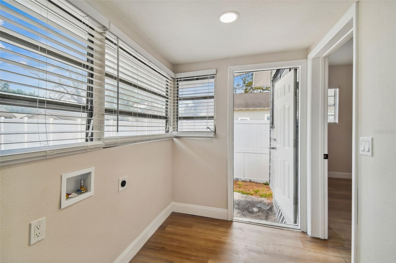 2515 N HOWARD AVE, TAMPA, FL, 33607