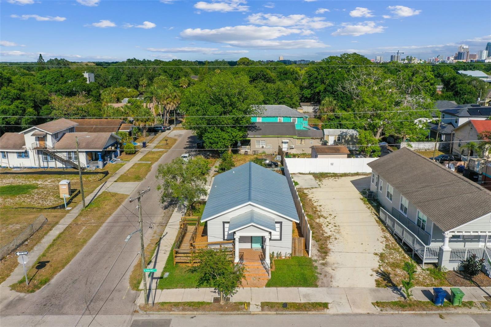 2515 N HOWARD AVE, TAMPA, FL, 33607