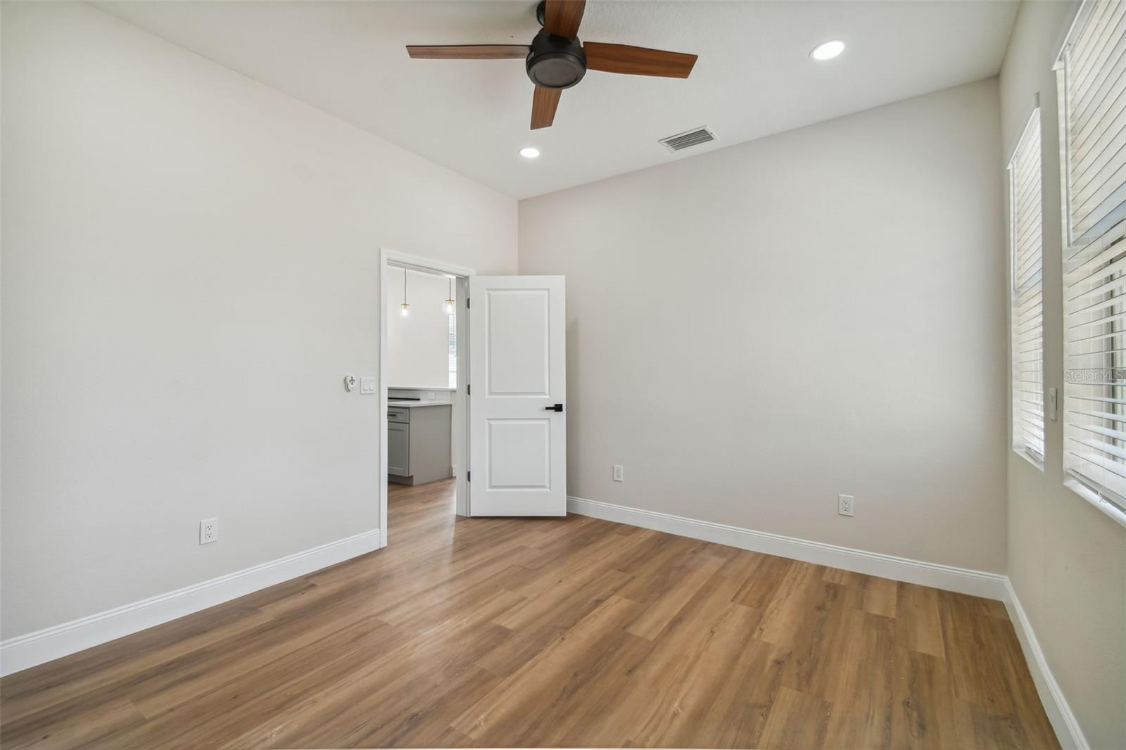 2515 N HOWARD AVE, TAMPA, FL, 33607