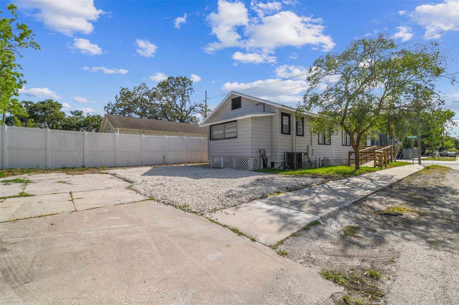 2515 N HOWARD AVE, TAMPA, FL, 33607