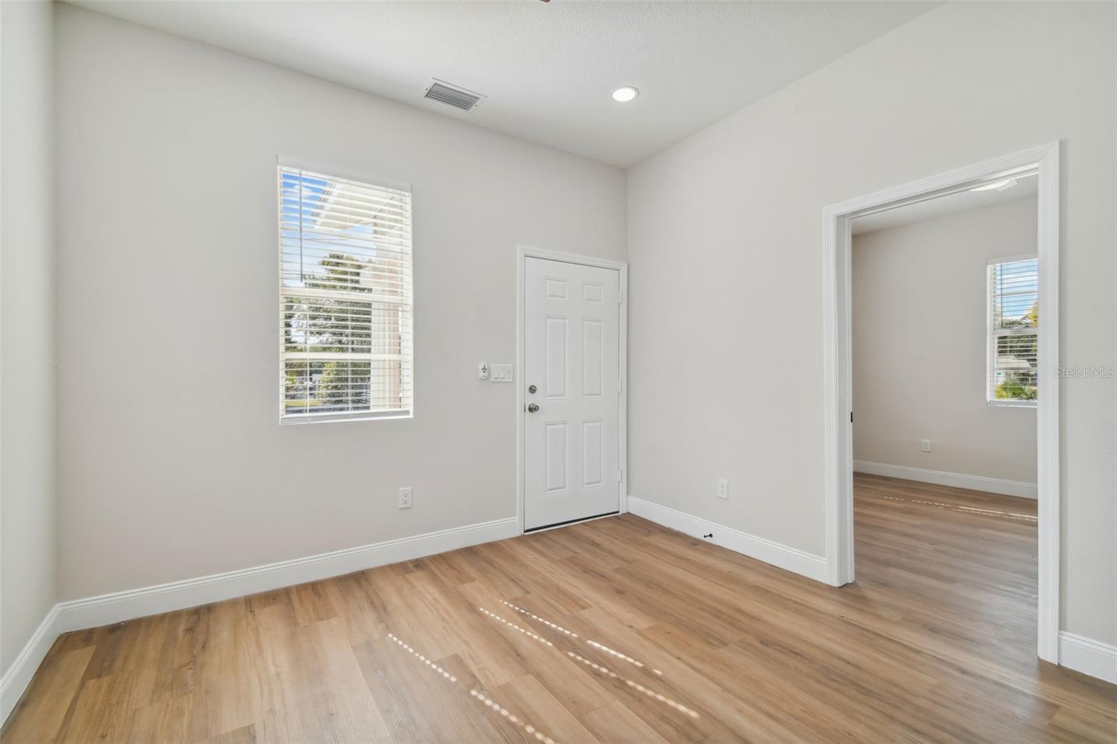 2515 N HOWARD AVE, TAMPA, FL, 33607