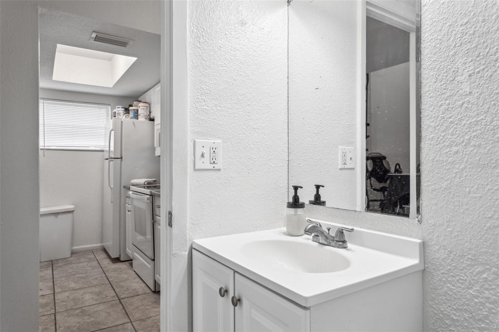 1733 E MULBERRY DR, TAMPA, FL, 33604