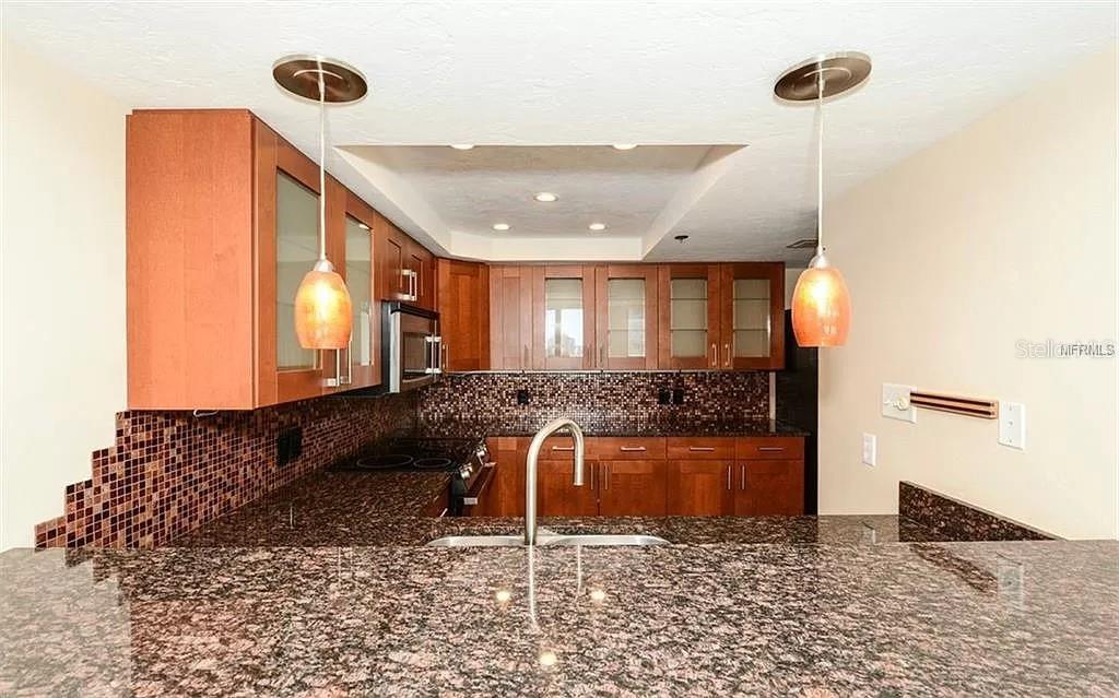 11 SUNSET DR #406, SARASOTA, FL, 34236
