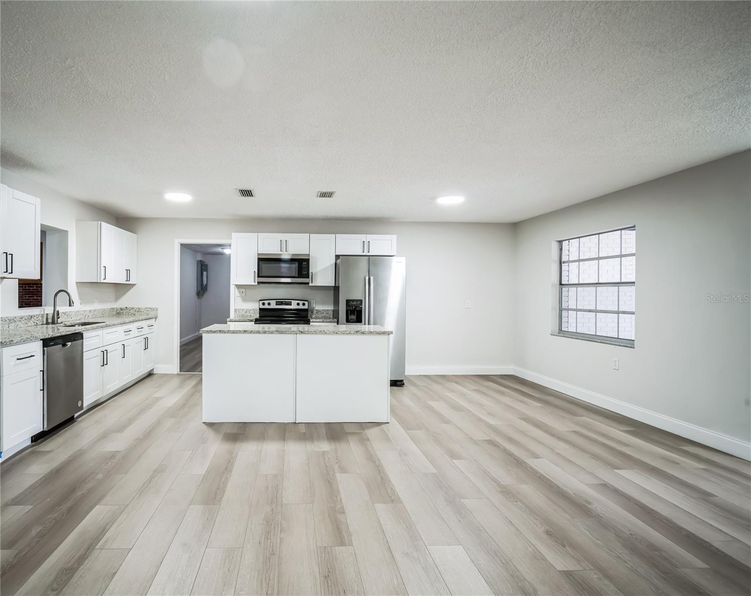3045 DOVE LN, MULBERRY, FL, 33860