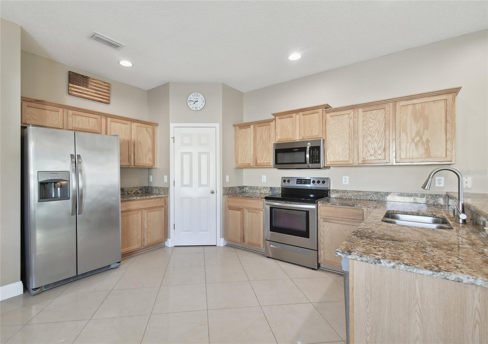 1115 ANDREW AVILES CIR, TAMPA, FL, 33619