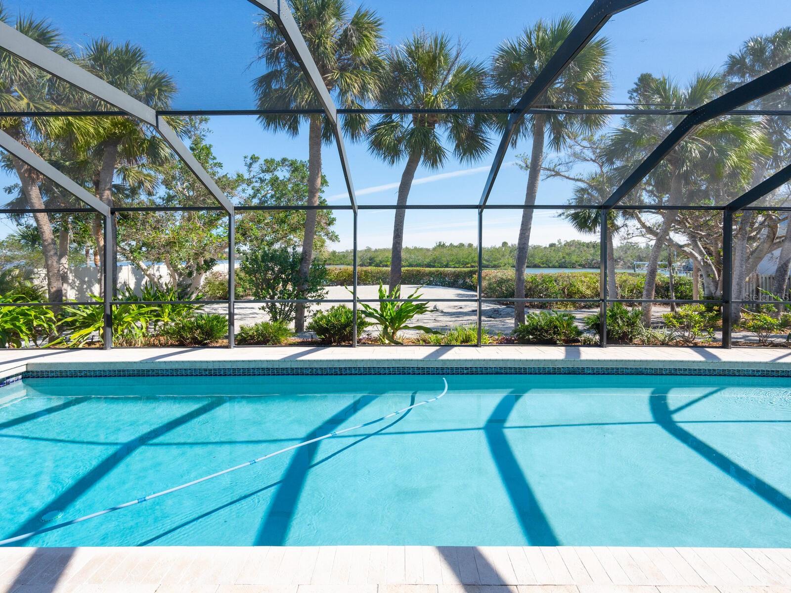18 N CASEY KEY RD, OSPREY, FL, 34229