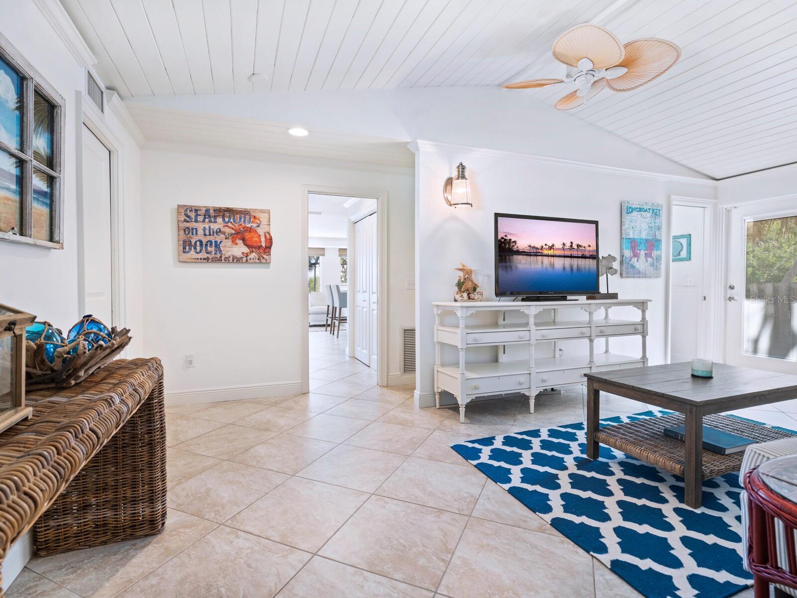 18 N CASEY KEY RD, OSPREY, FL, 34229