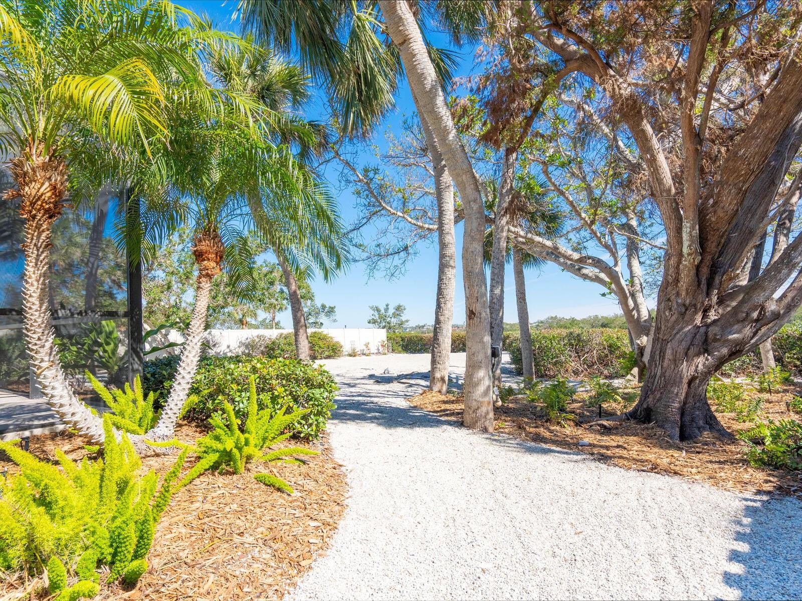 18 N CASEY KEY RD, OSPREY, FL, 34229
