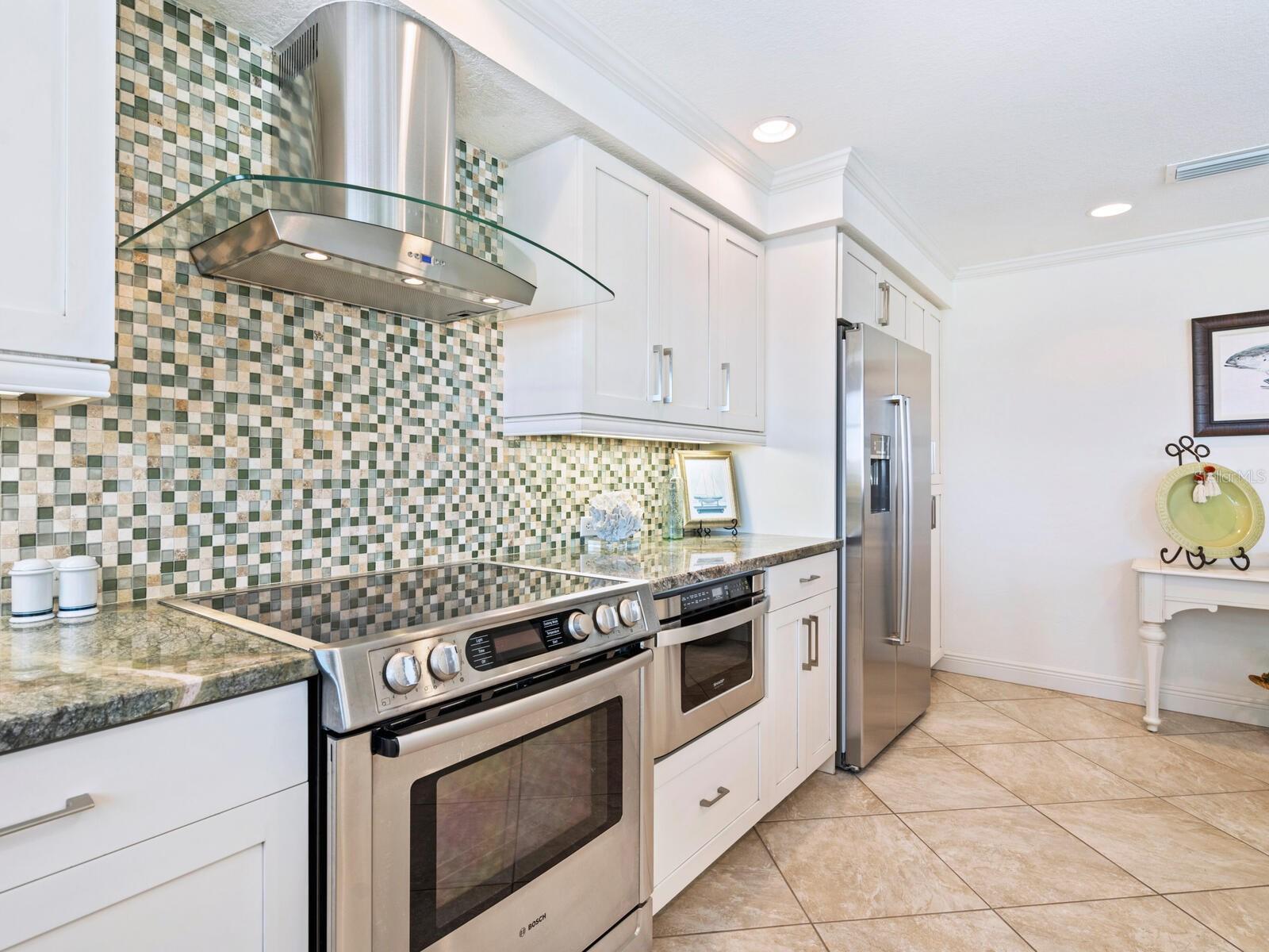 18 N CASEY KEY RD, OSPREY, FL, 34229