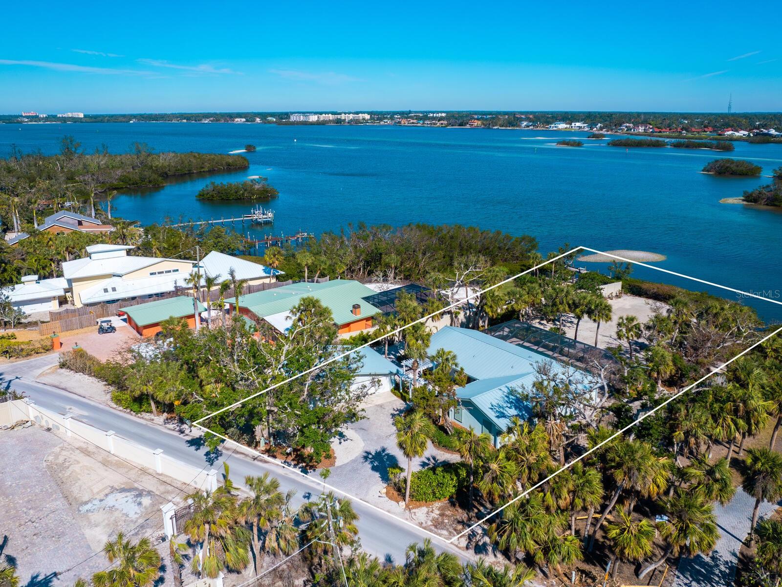 18 N CASEY KEY RD, OSPREY, FL, 34229