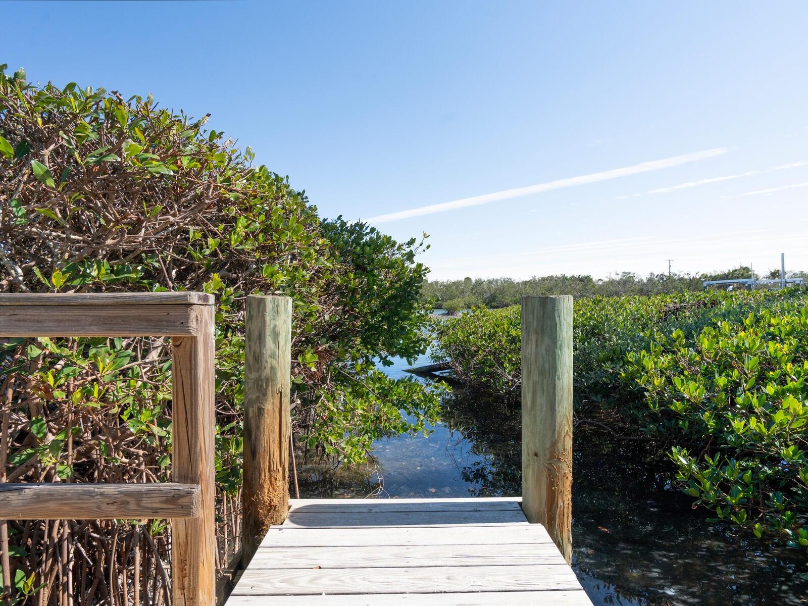 18 N CASEY KEY RD, OSPREY, FL, 34229