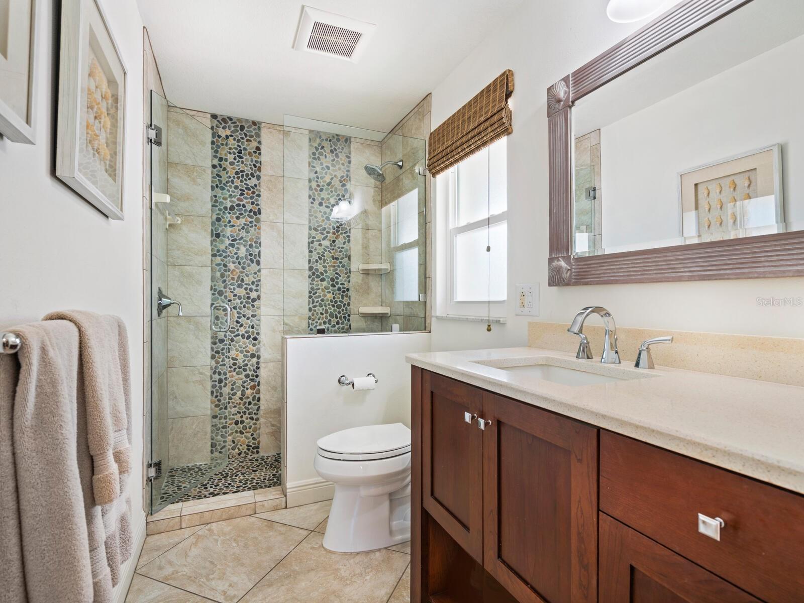 18 N CASEY KEY RD, OSPREY, FL, 34229