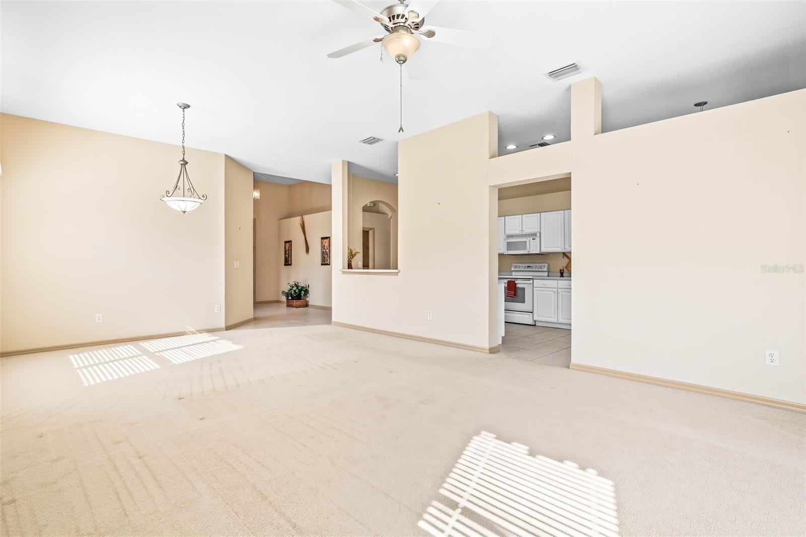 1330 MISTY GREENS DR, SUN CITY CENTER, FL, 33573