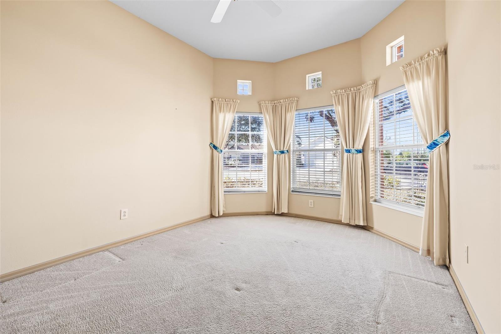 1330 MISTY GREENS DR, SUN CITY CENTER, FL, 33573
