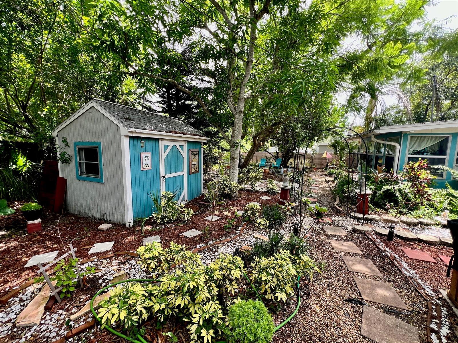 3828 HAWKEYE CIR, SARASOTA, FL, 34232