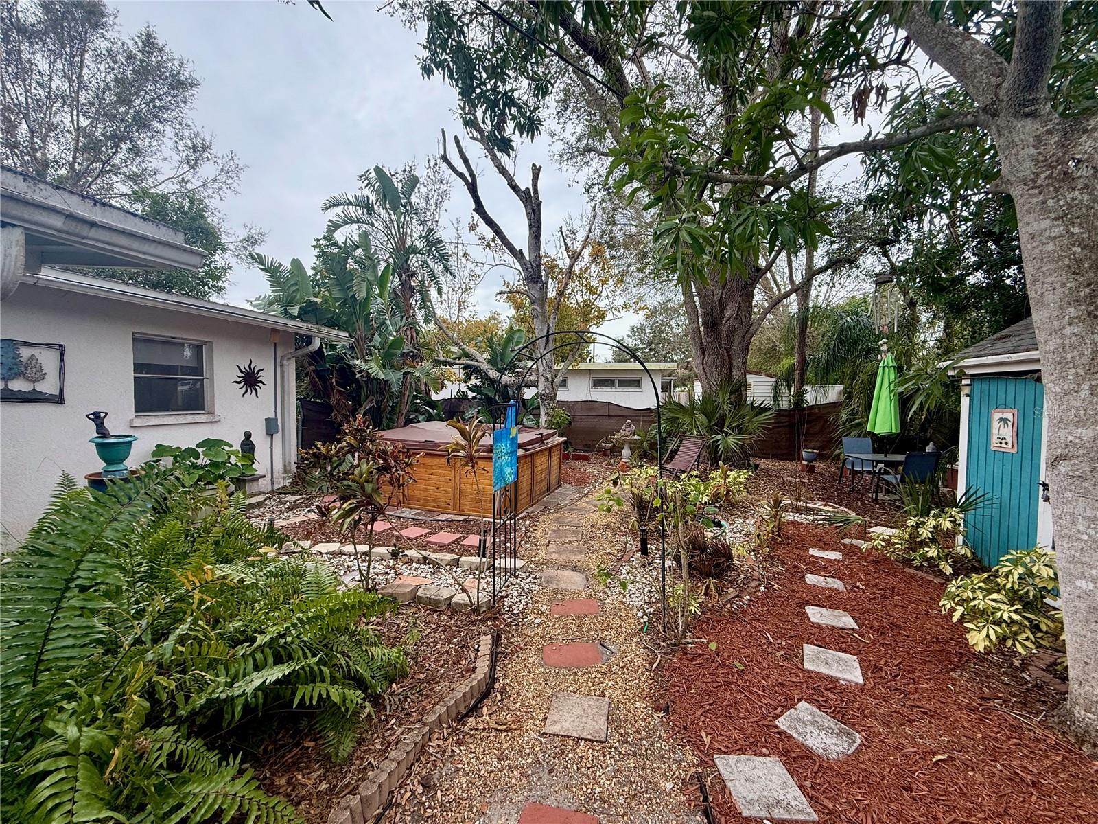 3828 HAWKEYE CIR, SARASOTA, FL, 34232
