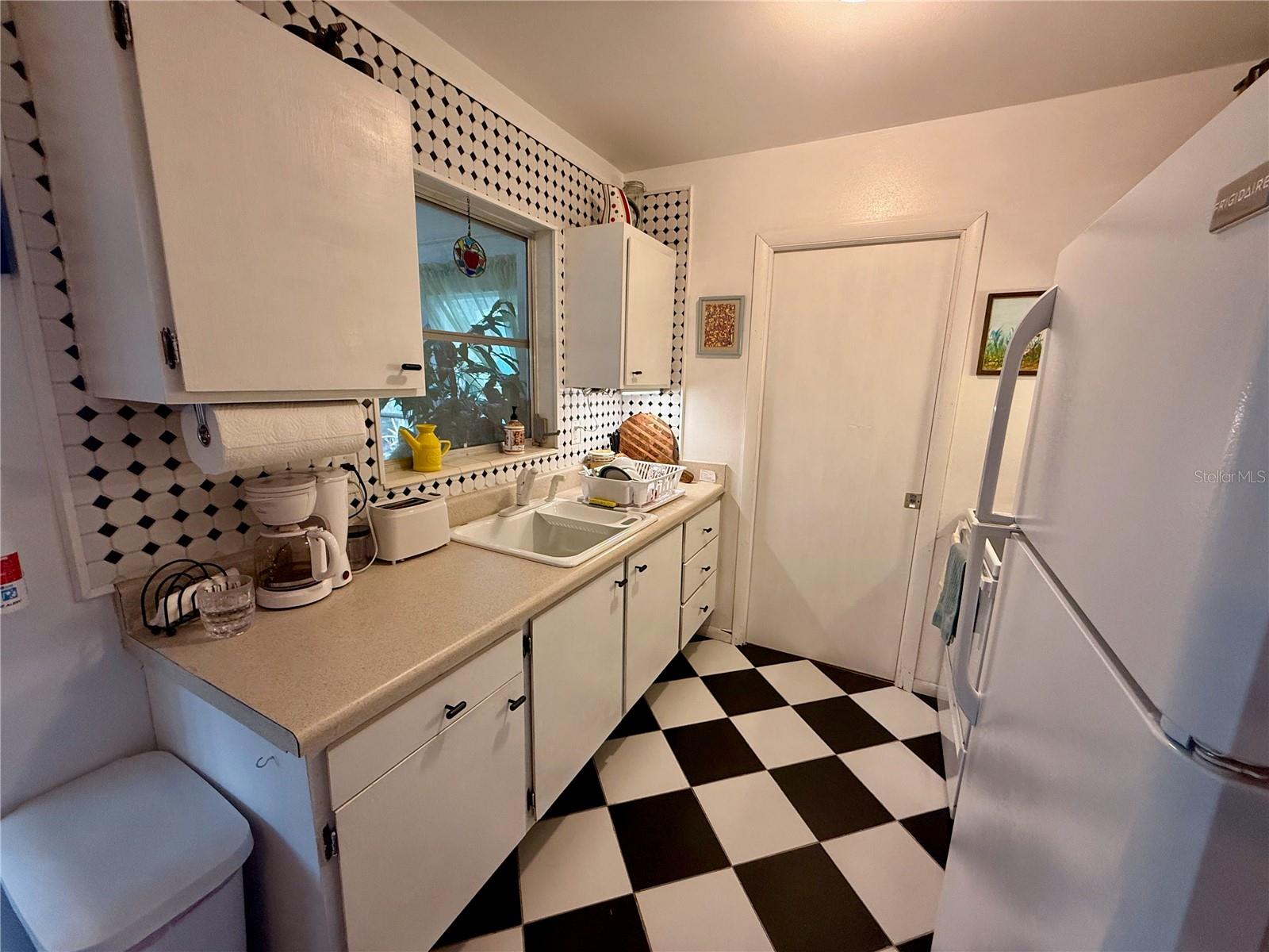 3828 HAWKEYE CIR, SARASOTA, FL, 34232