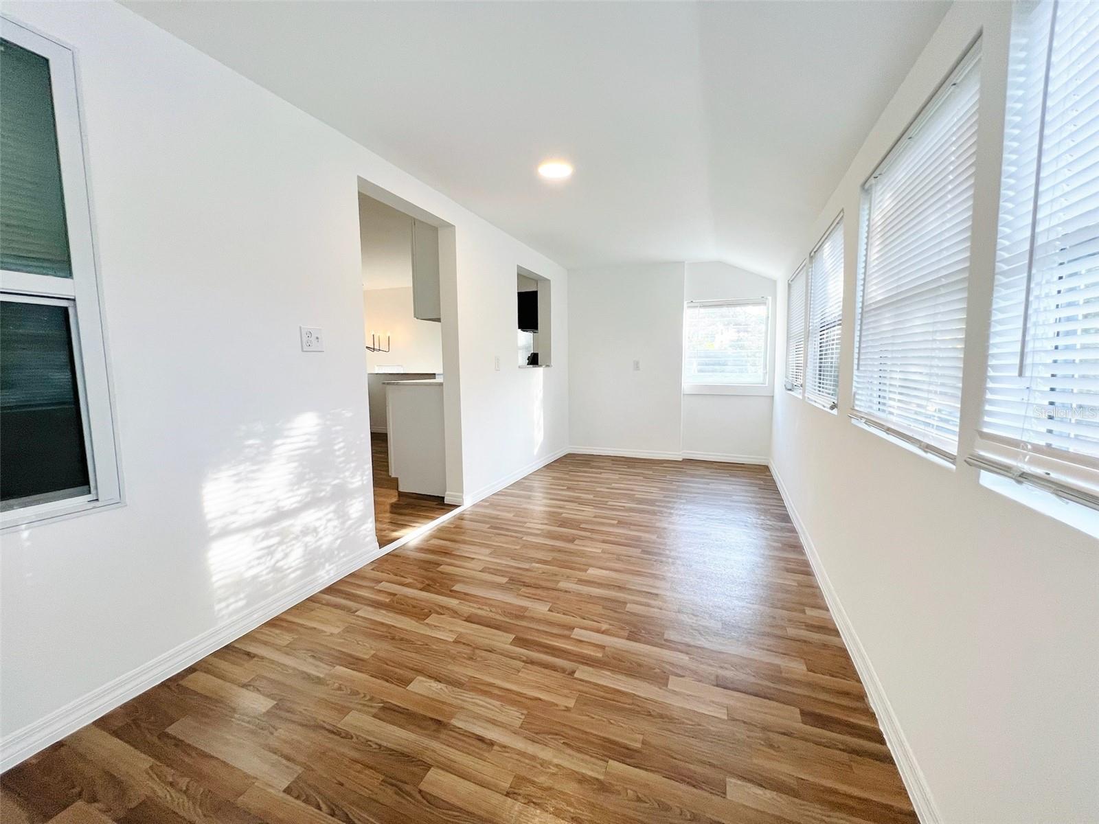 819 11TH ST N #3, ST PETERSBURG, FL, 33705
