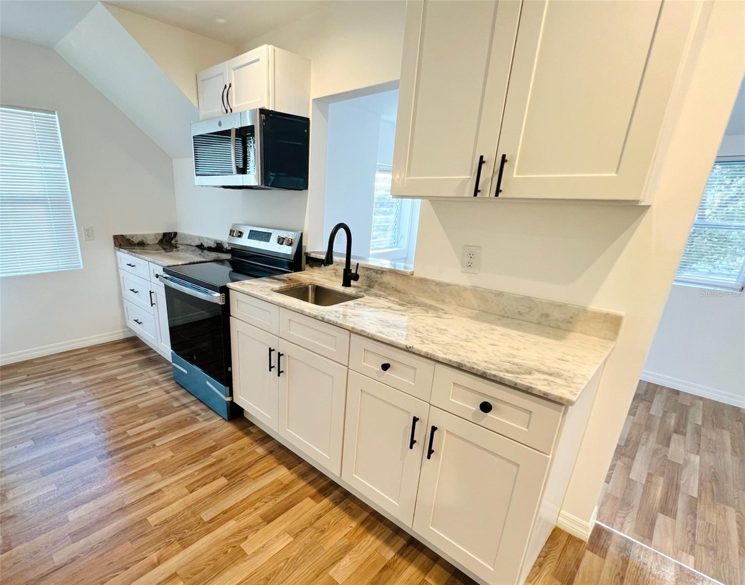 819 11TH ST N #3, ST PETERSBURG, FL, 33705