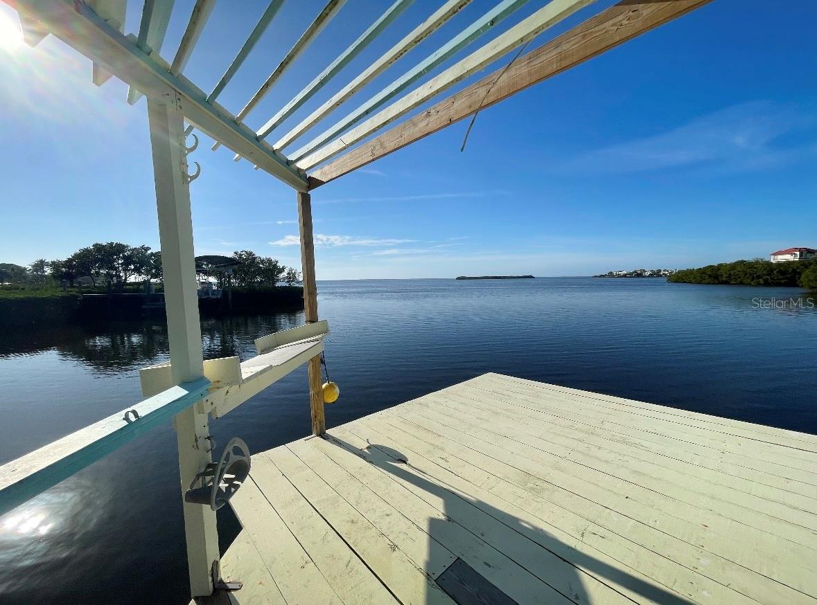 1624 SEA BREEZE DR, TARPON SPRINGS, FL, 34689