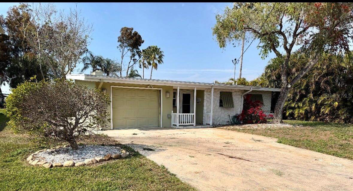1624 SEA BREEZE DR, TARPON SPRINGS, FL, 34689