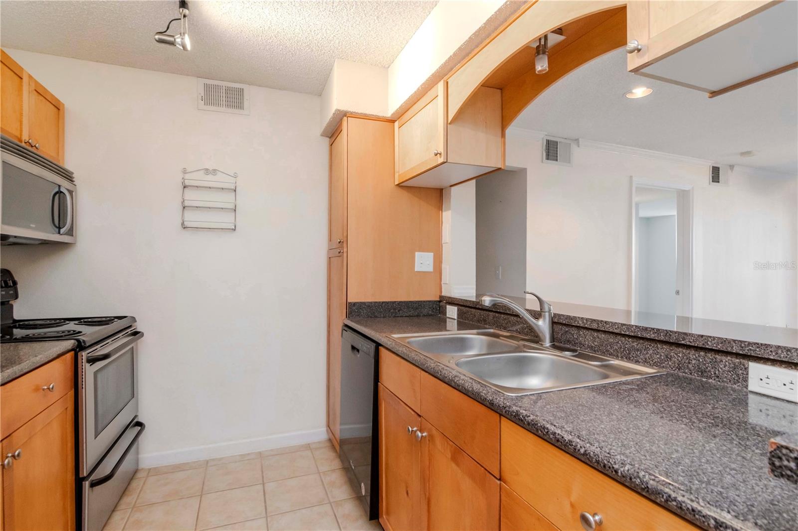 2500 WINDING CREEK BLVD #G106, CLEARWATER, FL, 33761