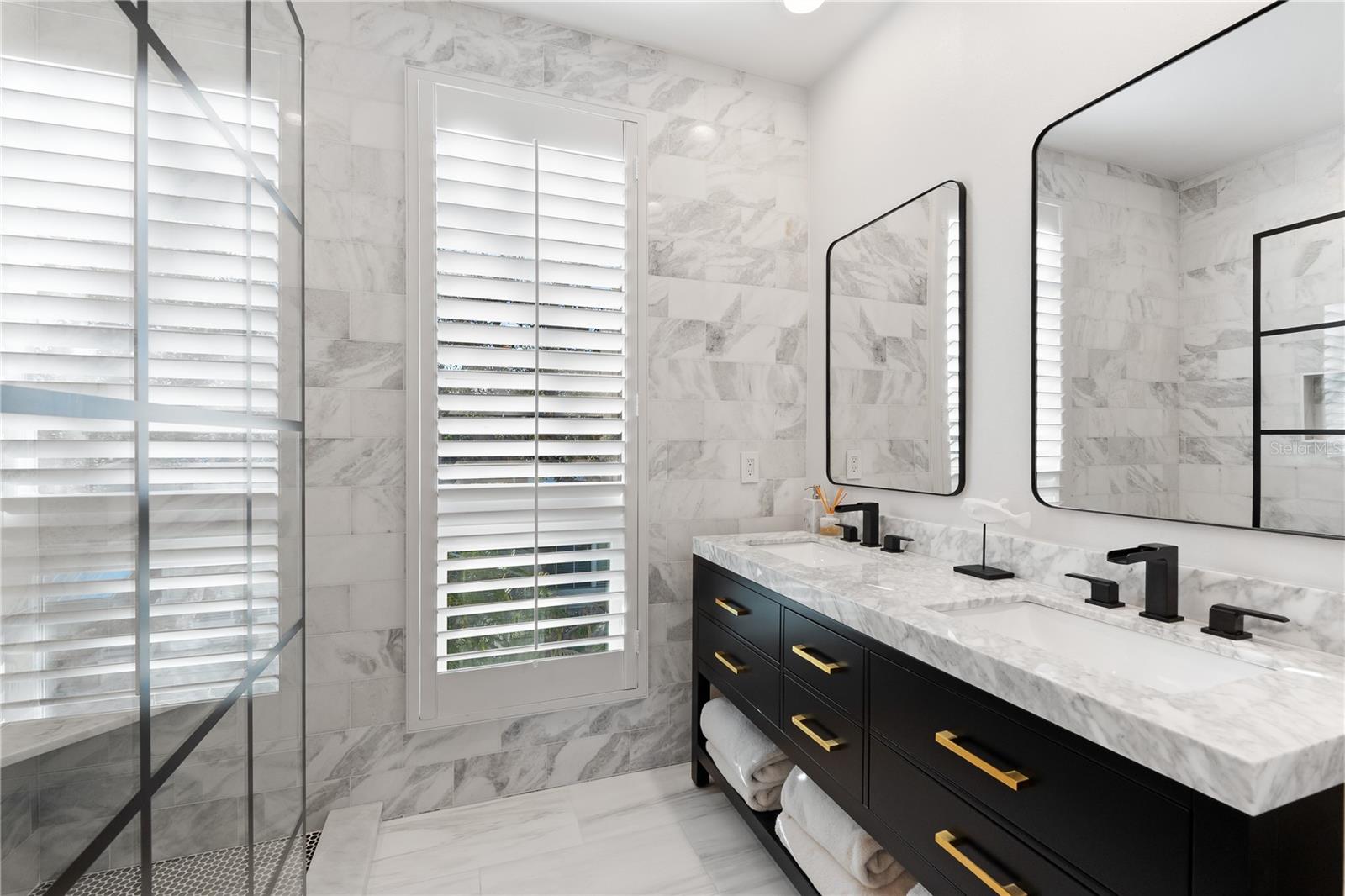5235 SIESTA COVE DR, SARASOTA, FL, 34242