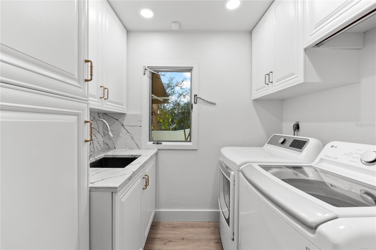 5235 SIESTA COVE DR, SARASOTA, FL, 34242