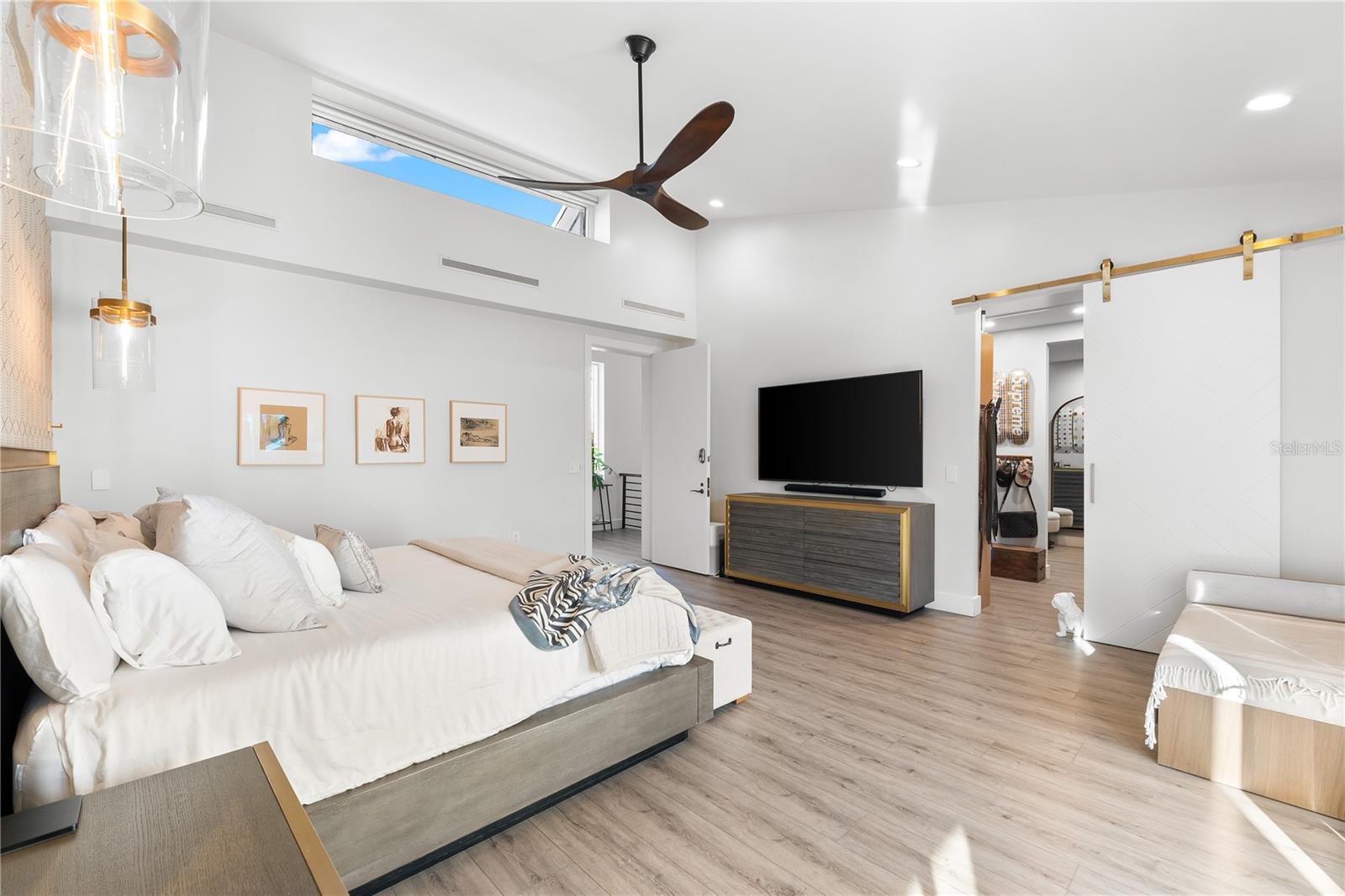 5235 SIESTA COVE DR, SARASOTA, FL, 34242
