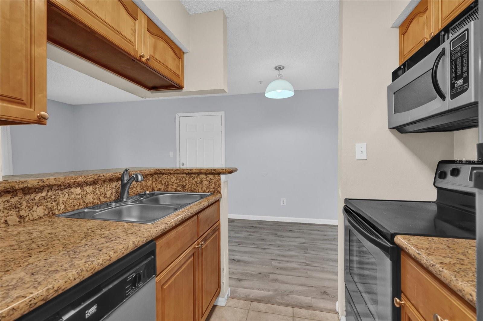 216 AFTON SQ #103, ALTAMONTE SPRINGS, FL, 32714