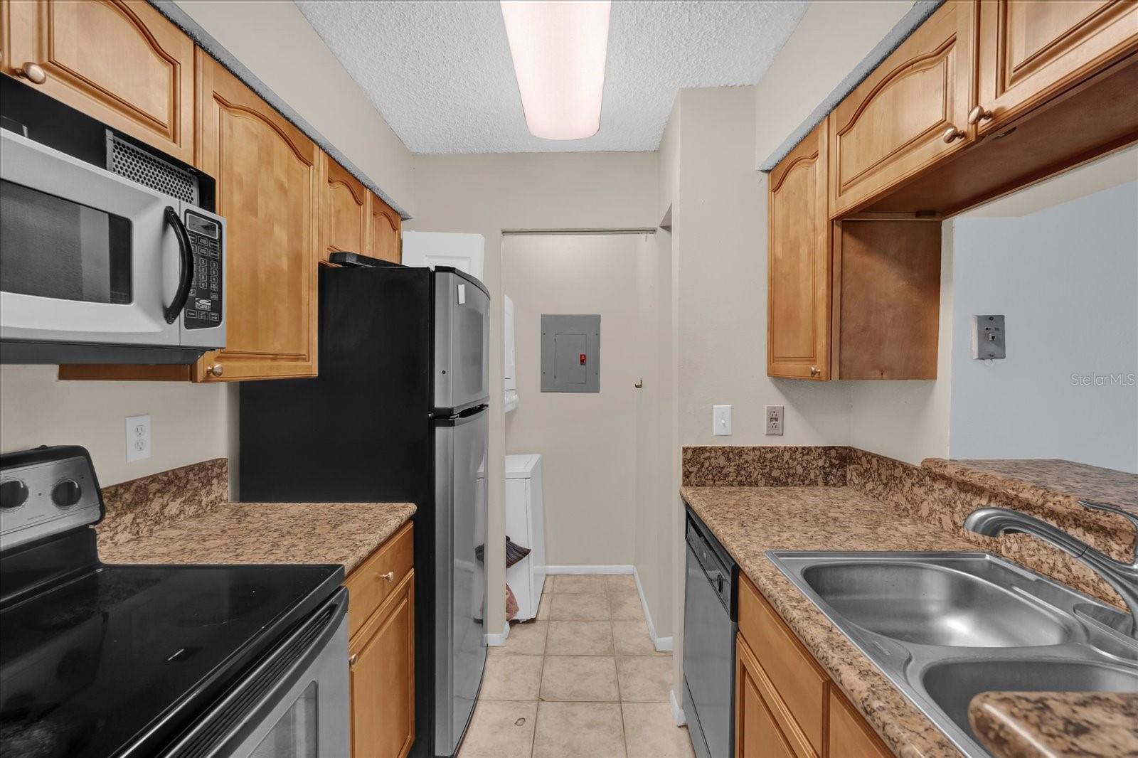 216 AFTON SQ #103, ALTAMONTE SPRINGS, FL, 32714