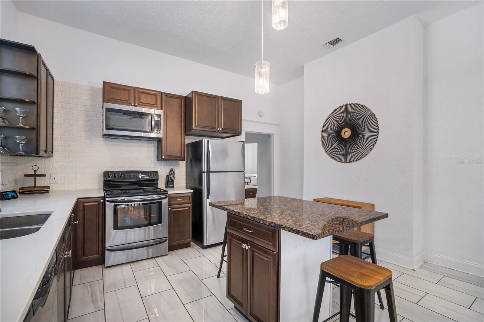 3105 W SPRUCE ST, TAMPA, FL, 33607