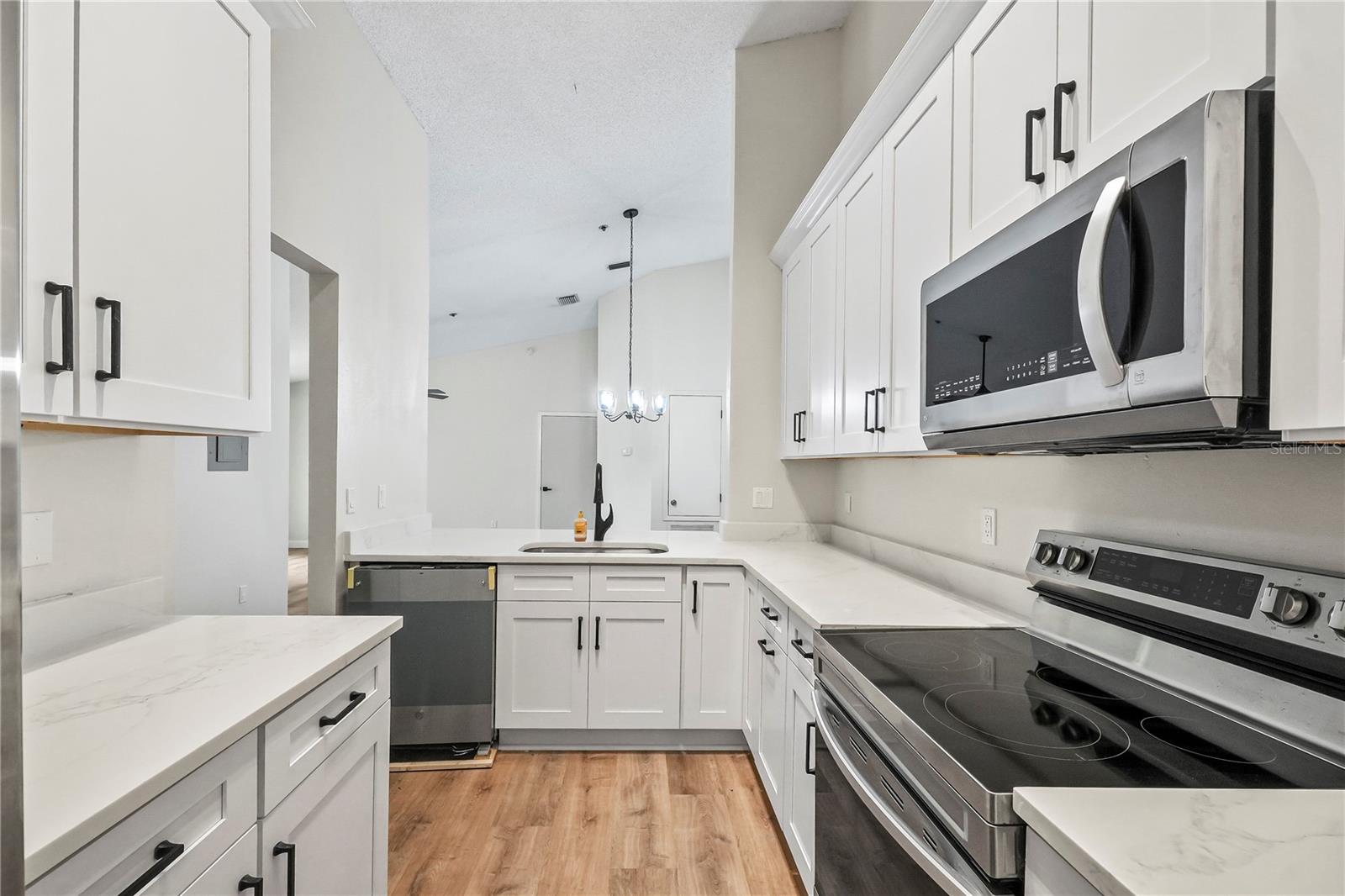 6003 LAKETREE LN #L, TEMPLE TERRACE, FL, 33617