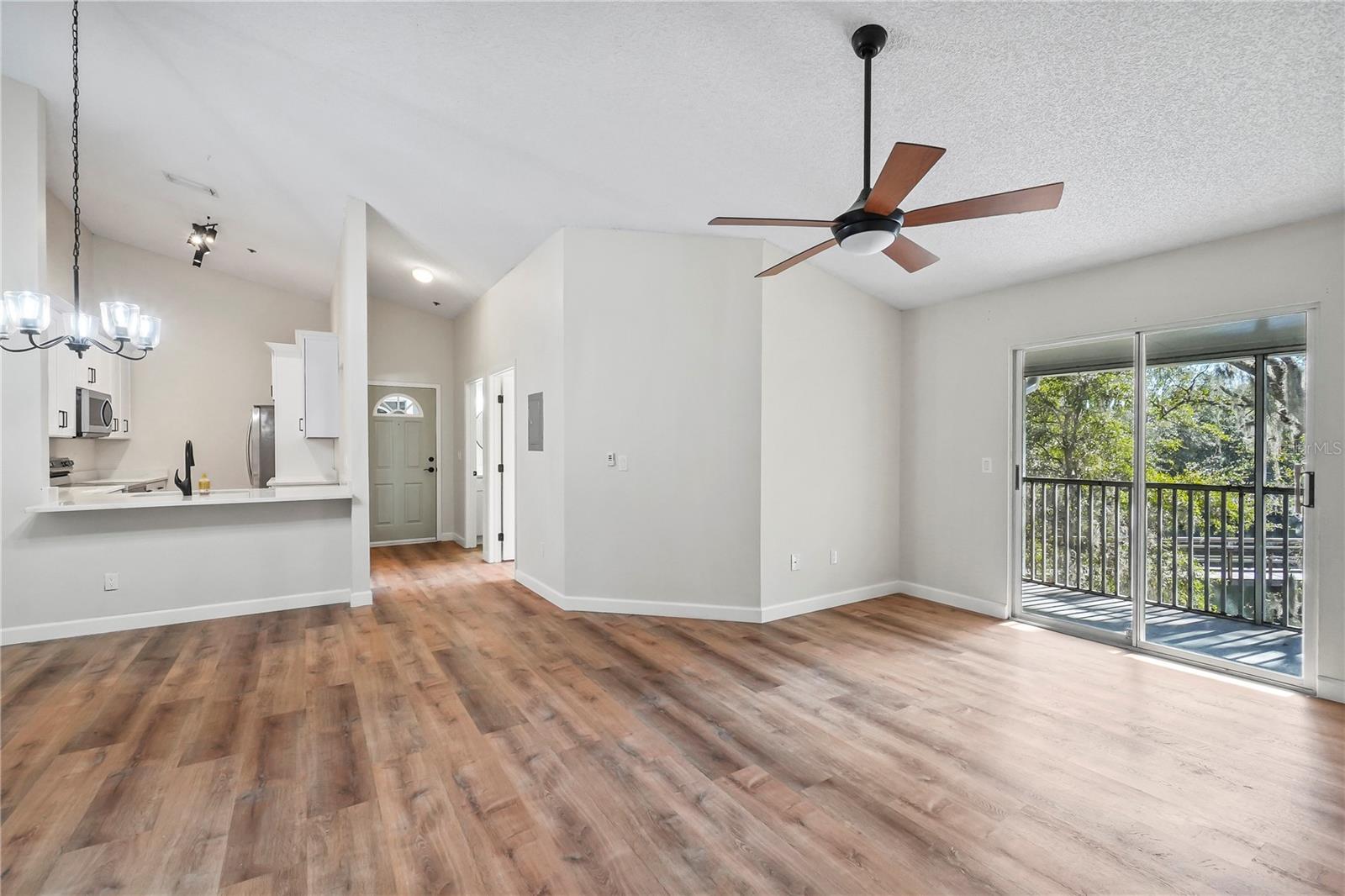 6003 LAKETREE LN #L, TEMPLE TERRACE, FL, 33617