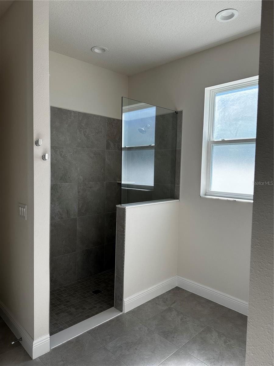 2078 PARAGON CIRCLE EAST, CLEARWATER, FL, 33755