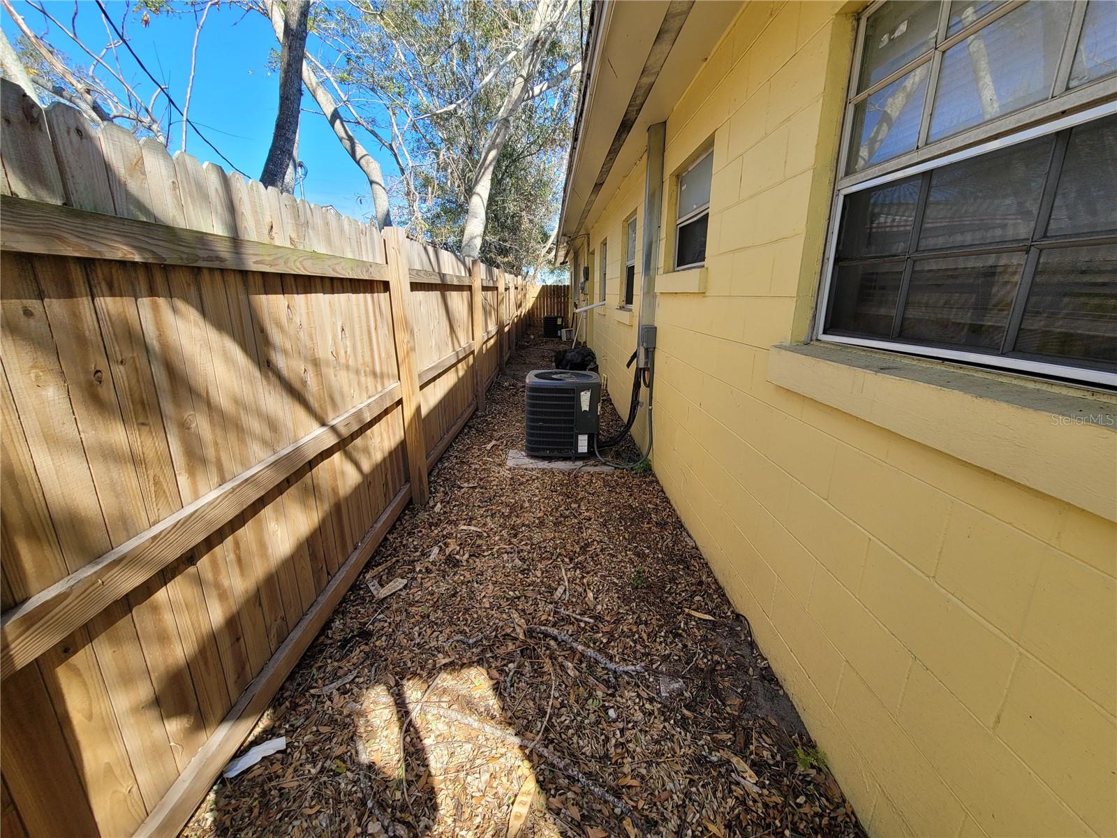 627 WASHINGTON AVE, LAKE WALES, FL, 33853