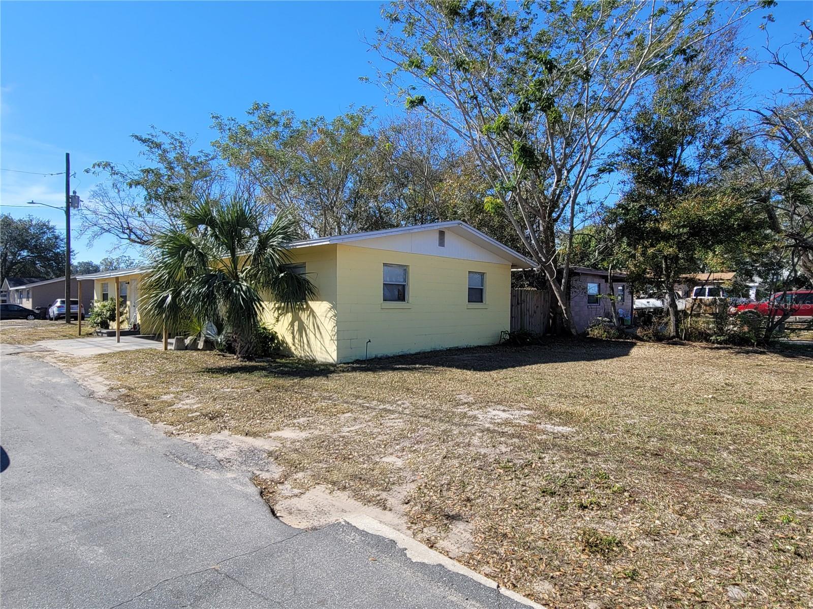 627 WASHINGTON AVE, LAKE WALES, FL, 33853