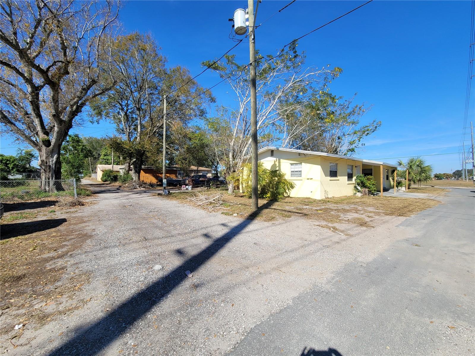 627 WASHINGTON AVE, LAKE WALES, FL, 33853