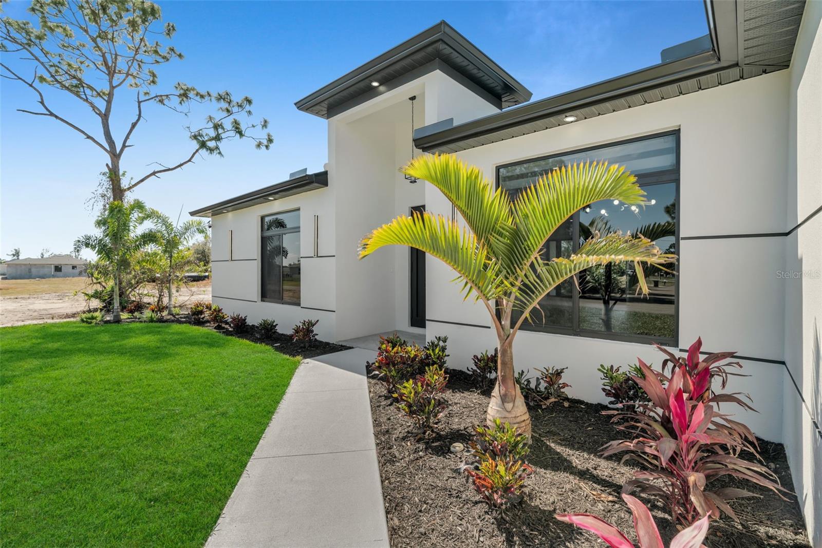 3600 NE 9TH PL, CAPE CORAL, FL, 33909
