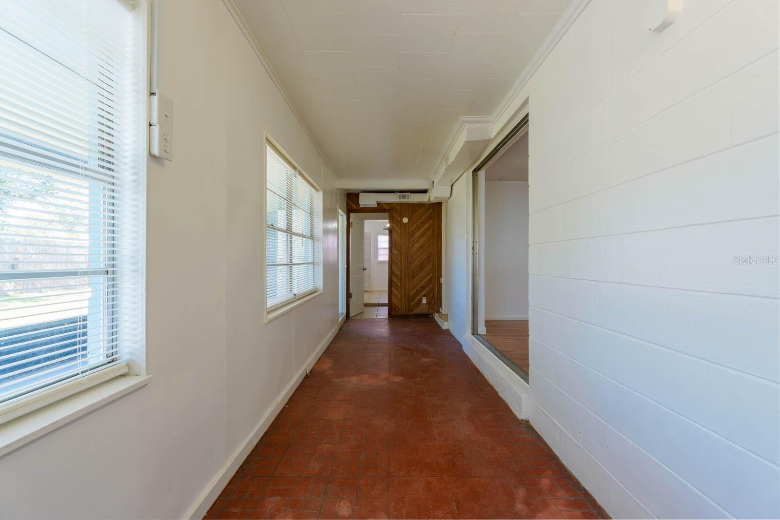 2009 WINDSOR WAY, TAMPA, FL, 33619