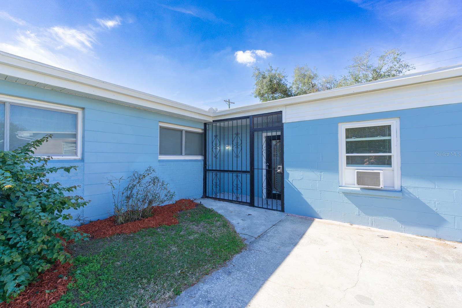 2009 WINDSOR WAY, TAMPA, FL, 33619