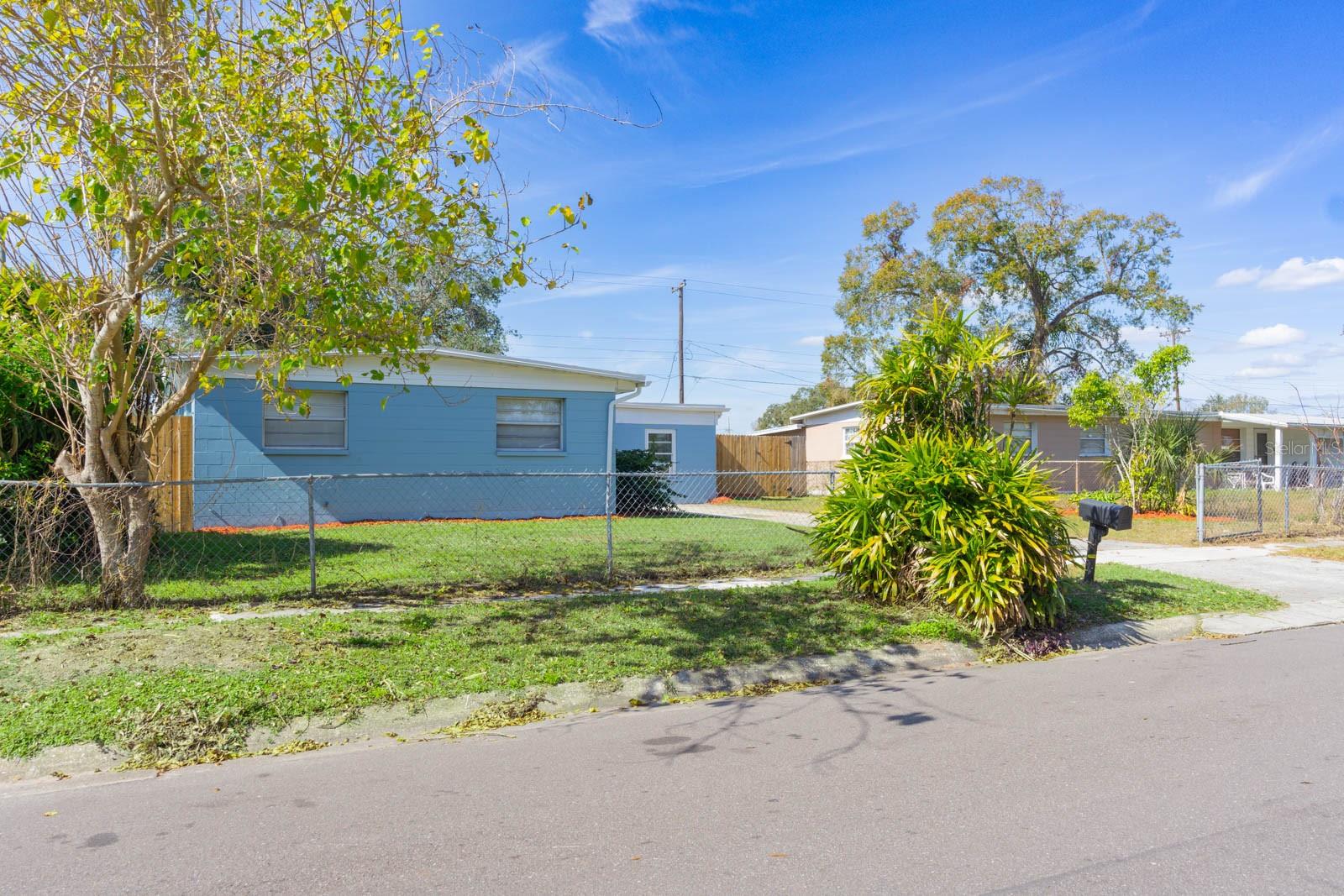 2009 WINDSOR WAY, TAMPA, FL, 33619